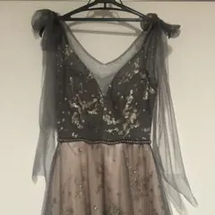 パーティドレスのサムネイル
