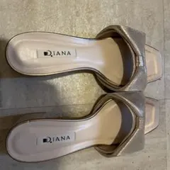 ダイアナ ゴールドリボンサンダル