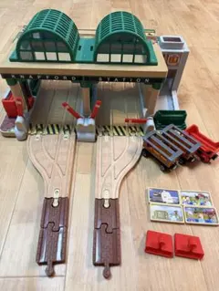 木製トーマス　きかんしゃトーマス　アニーとクラベルのナップフォードステーション