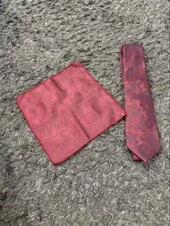 PRIVE 赤 ペイズリー ネクタイとポケットチーフ 値下げ可能です！