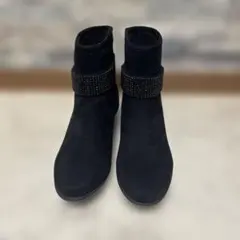 【新品】ブラック ビジュー付き ショートブーツのサムネイル
