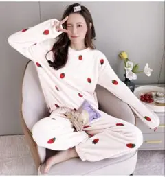 いちご柄パジャマ フリーサイズ