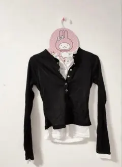 黒いボタン付き長袖トップス S