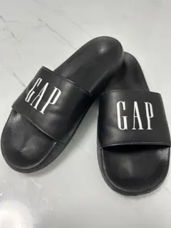 男女兼用 GAP ブラック ロゴ スライドサンダルのサムネイル