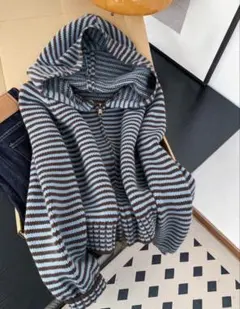 ボーダー柄 ジップアップ ニットパーカー 水色