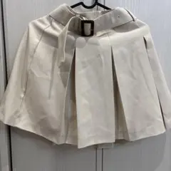 アイボリー プリーツスカート ベルト付き