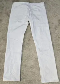 UNIQLO ホワイト スリムフィット デニム