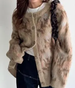 モヘアタッチ前後2wayアンティークラグモチーフ柄ニットカーディガン（長袖）