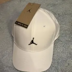 ジョーダン JUMPMANメタルロゴキャップM/Lサイズホワイト