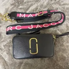 MARC JACOBS ショルダーバッグ スナップショット 黒 ピンク