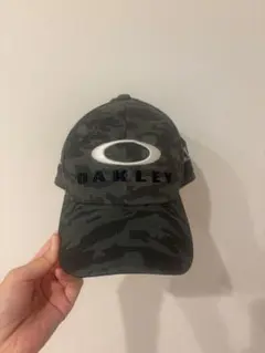 OAKLEY 迷彩キャップ 調整可能