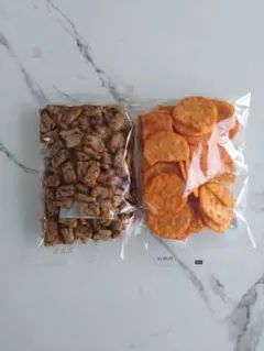 もち吉アウトレット　割れせん 黒豆あられ・絶品チーズ煎 ２袋