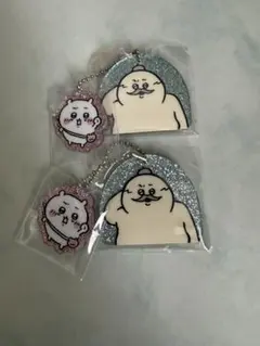 ちいかわ　ラメアクリルキーホルダー　人魚の島のひみつのサムネイル