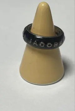MARC BY MARC JACOBS ロゴ入り　指輪　リング　ブラック