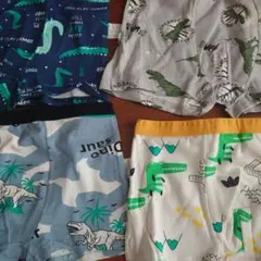 恐竜柄ボクサーパンツ4枚セット　未使用