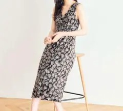 【値下げ中！！】COCODEAL フラワープリント ノースリーブワンピース