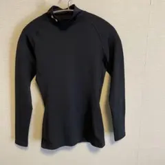 Under Armour ネイビー長袖インナーシャツ レディース ハイネック