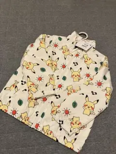 ピカチュウプリントジャケット　ウインドブレーカー　モンポケ　ブルゾン