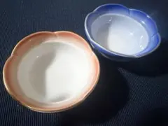 有田焼 波佐見焼 花型小鉢 2個セット ピンク・ブルー 金彩縁取り