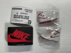 NIKE Air Jordan 1 High 85 メタリックレッド
