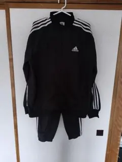 adidas ブラックジャージ 3本ライン セットアップ