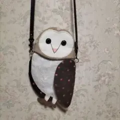 フクロウポシェット　（メンフクロウ）刺しゅう　スマホポシェット