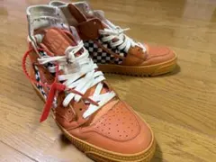 Off-White™ ハイカットスニーカー オレンジ　サイズ42のサムネイル