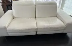 IDC大塚家具 ドミシール　ホワイト 電動リクライニング2人掛けソファ　ホワイト