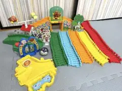 つなげてくねくねロード　コロコロアンパンマンごうドライブ　アンパンマン　くねくね