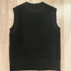 軽くて型崩れしにくいニットベスト