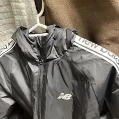 New Balance ブラックナイロンジャケット S