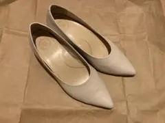 卑弥呼　ライトベージュ　ポインテッドトゥ パンプス 低めヒール