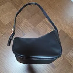 美品　ショルダーバッグ　ブラックのサムネイル
