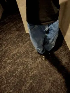 UNIQLO ダメージ加工 ストレートデニムパンツ 青