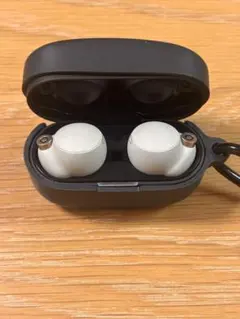 WF-1000XM4　プラチナシルバー 充電ケース/ブラック　（動作確認済）