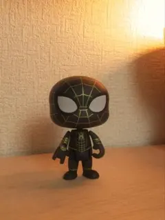 スパイダーマン フィギュア ブラック＆ゴールドスーツ 가챠 ミニチュア