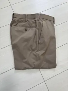 UNIQLO 感動パンツ　ベージュ　W73 L76