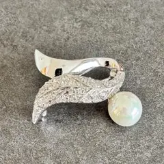 0412-8 ニナリッチ ブローチ ヴィンテージ シルバー パール