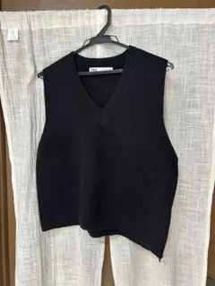 ZARA ブラック Vネック ニットベスト M