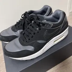 Nike スニーカー