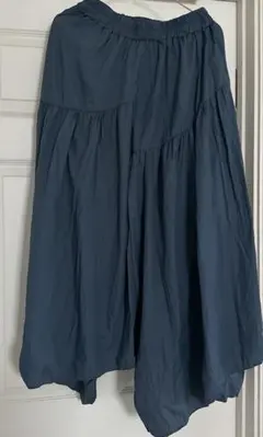 未使用 ダークブルーフレアスカート フリーサイズ