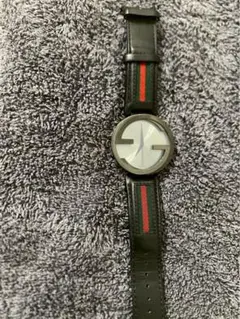 GUCCI ロゴデザイン 時計 ブラックレザーのサムネイル