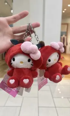 hello kittyハローキティGLOBAL WORKキーホルダー紅い　りんご
