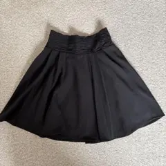 Y*e様 黒いフレアスカート シャーリングウエスト