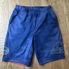 adidas ハーフパンツ　130センチ