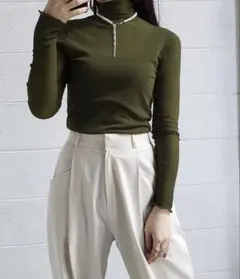 me+em select シースルーハイネックメロートップス　カーキ　グリーン