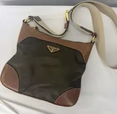 PRADA ショルダー　ナイロンレザー　三角プレート　カーキ　ブラウン