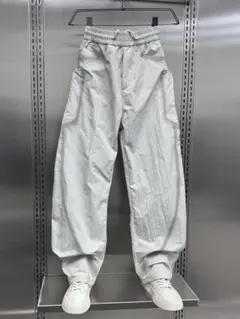 ライトグレー ワイドパンツ ゴムウエスト