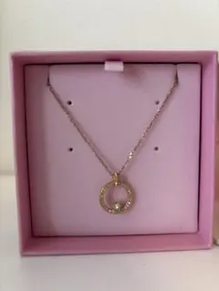 スワロフスキー Swarovski リング型ペンダント ネックレス