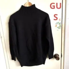 GU Ｓ丈長め ゆったりニット黒 シンプル